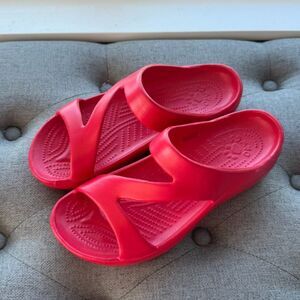 DAWGS Women’s Z Sandals Size 7 - Bright Red NEW